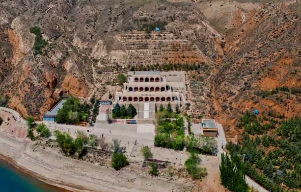 額濟(jì)納旗旅游